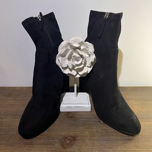 Steve Madden Black Botties